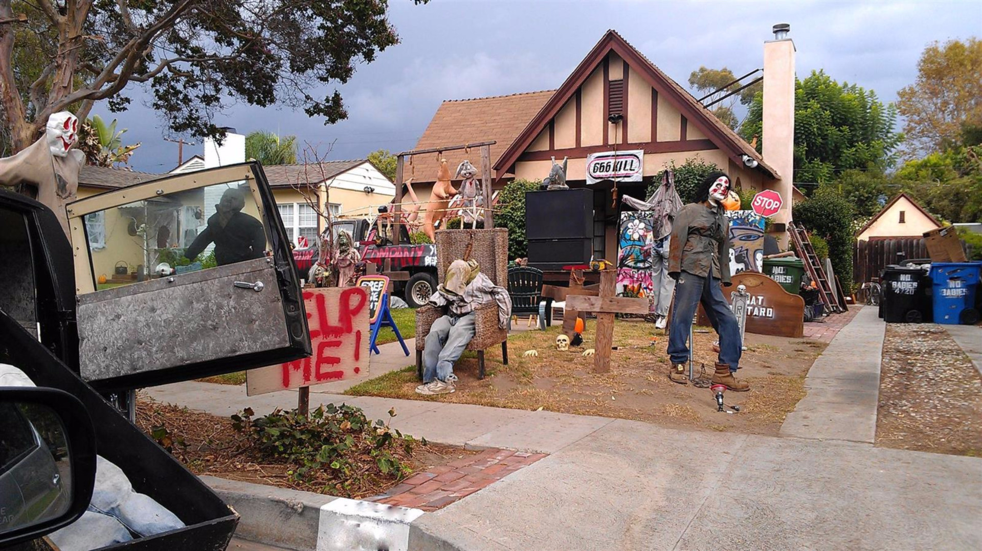 Já só pensa no Halloween? Inspire-se nestas casas assustadoras