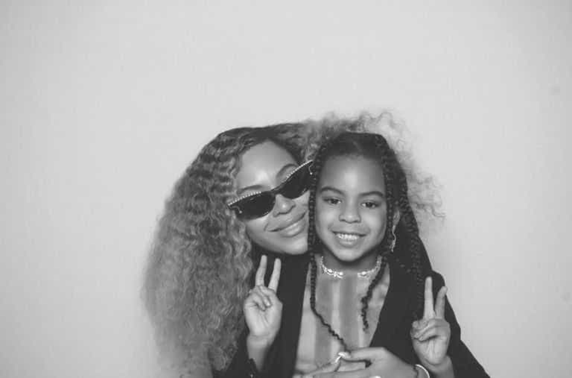 Beyoncé partilha fotos raras com a filha