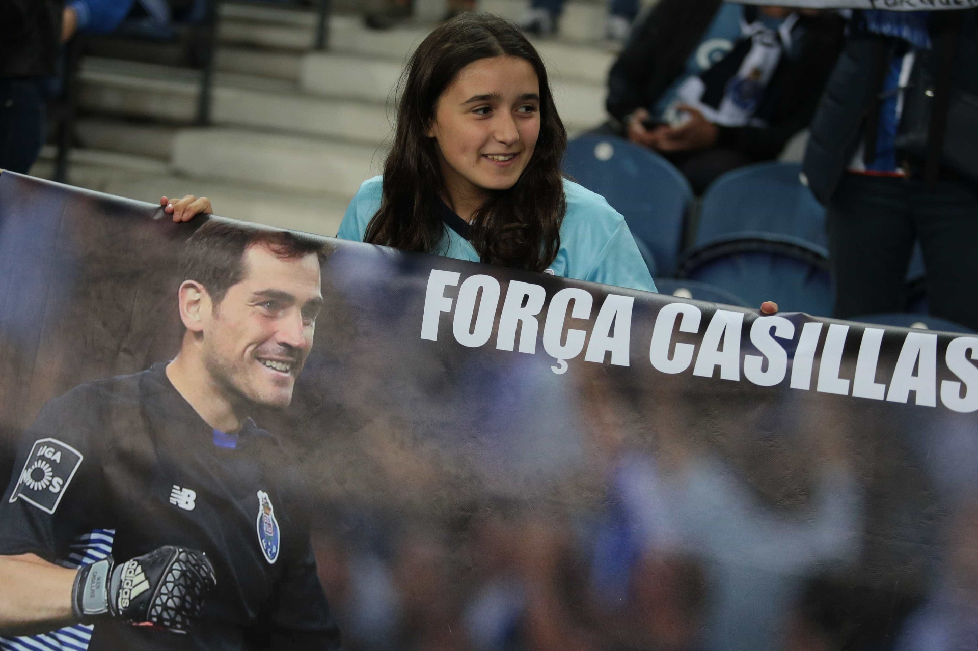 Dragão não deixa cair Casillas