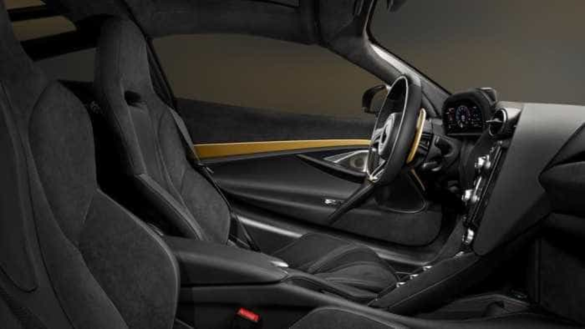 Veja o McLaren 720S que está em exposição no Dubai