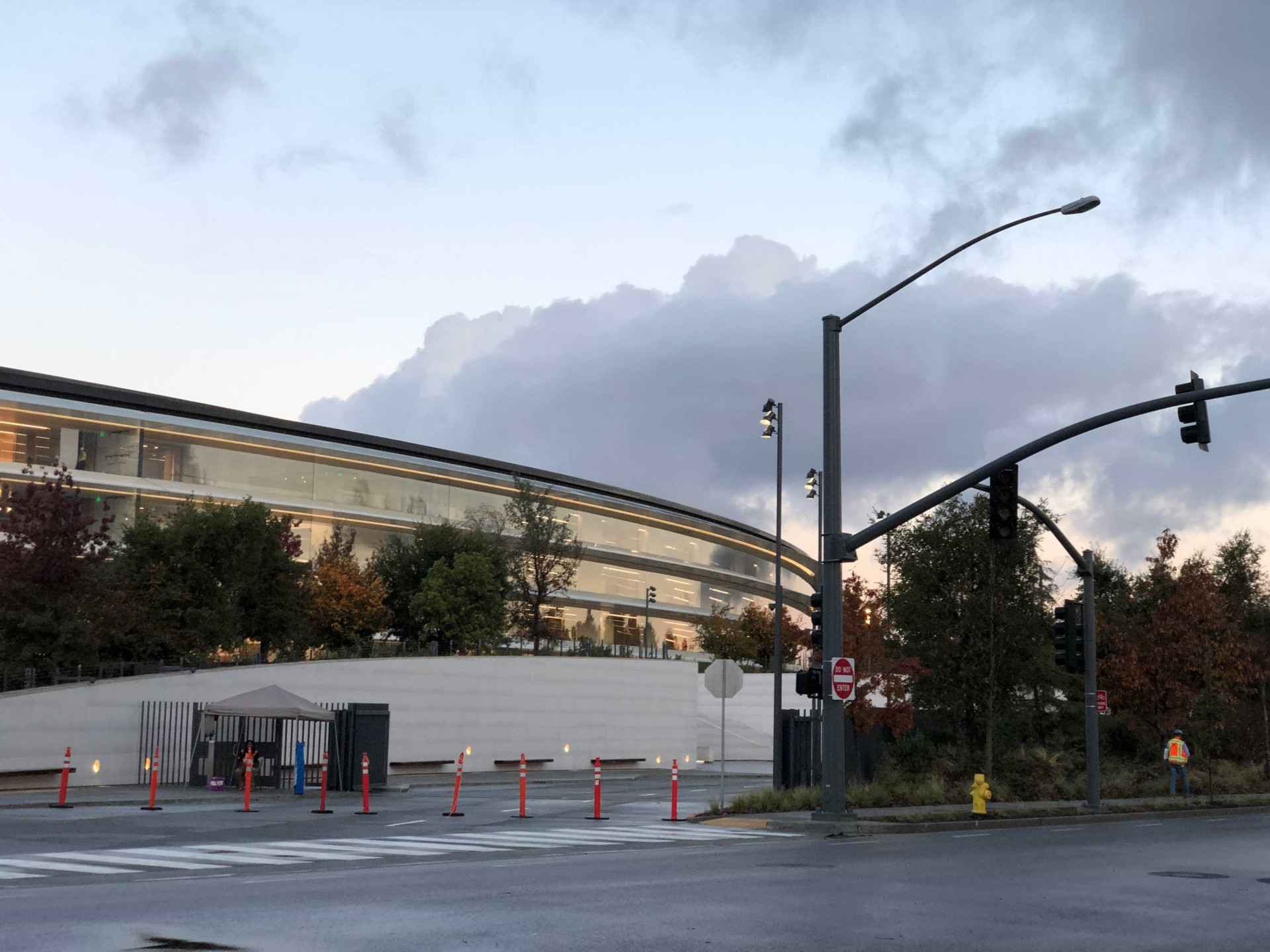 Venha conhecer o novo centro de visitantes da Apple