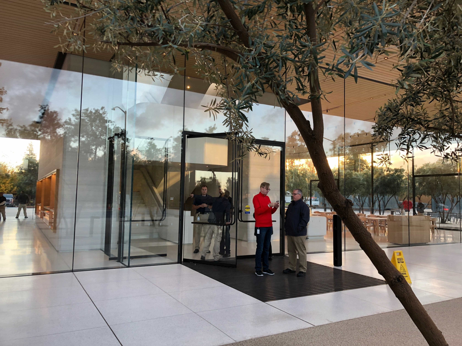 Venha conhecer o novo centro de visitantes da Apple