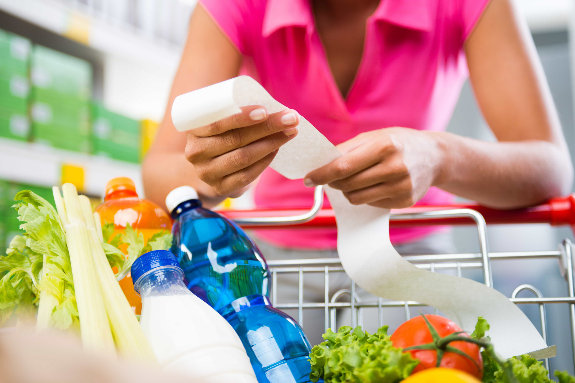 Conheça as melhores dicas para poupar na conta do supermercado