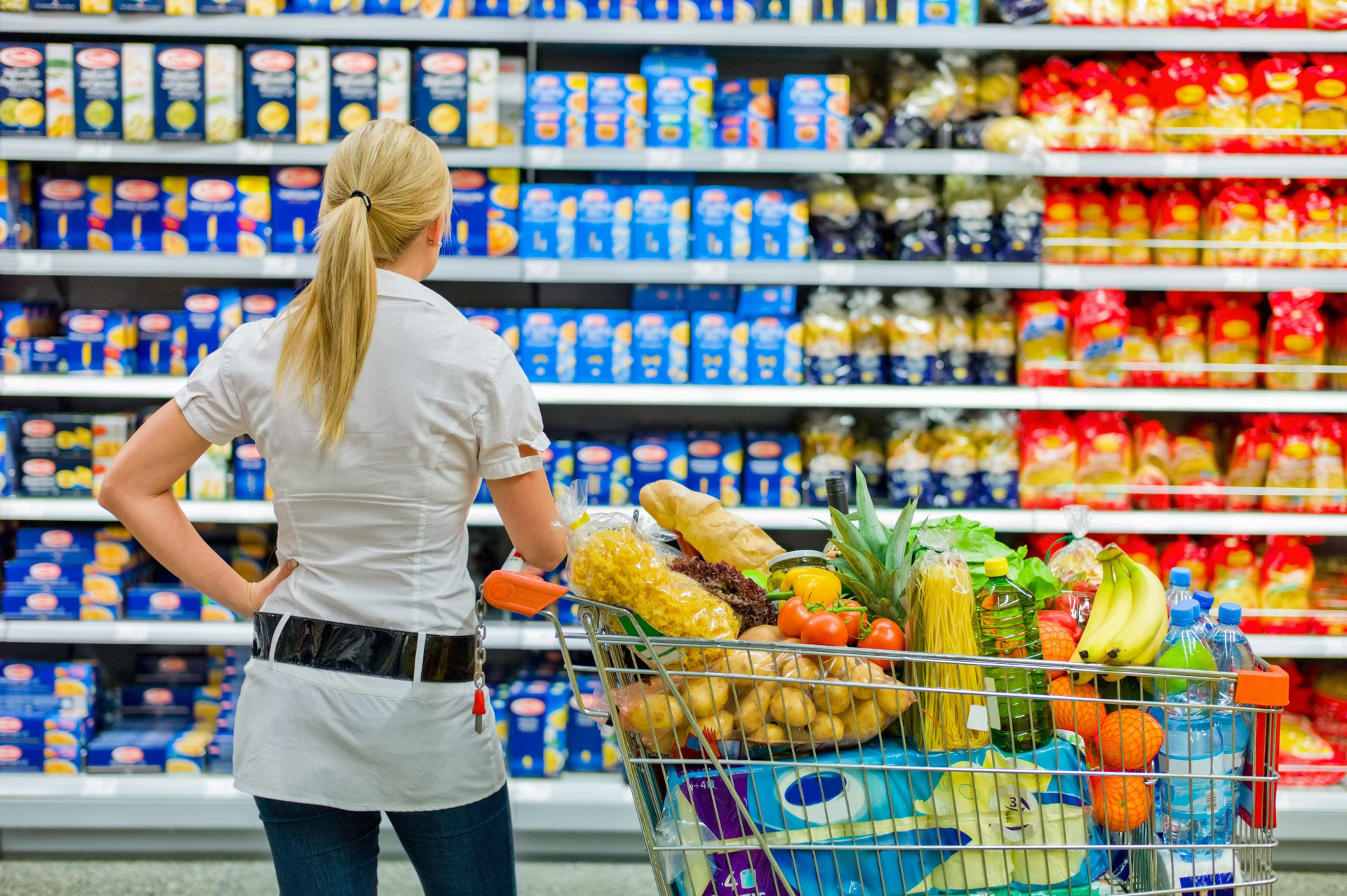 Conheça as melhores dicas para poupar na conta do supermercado
