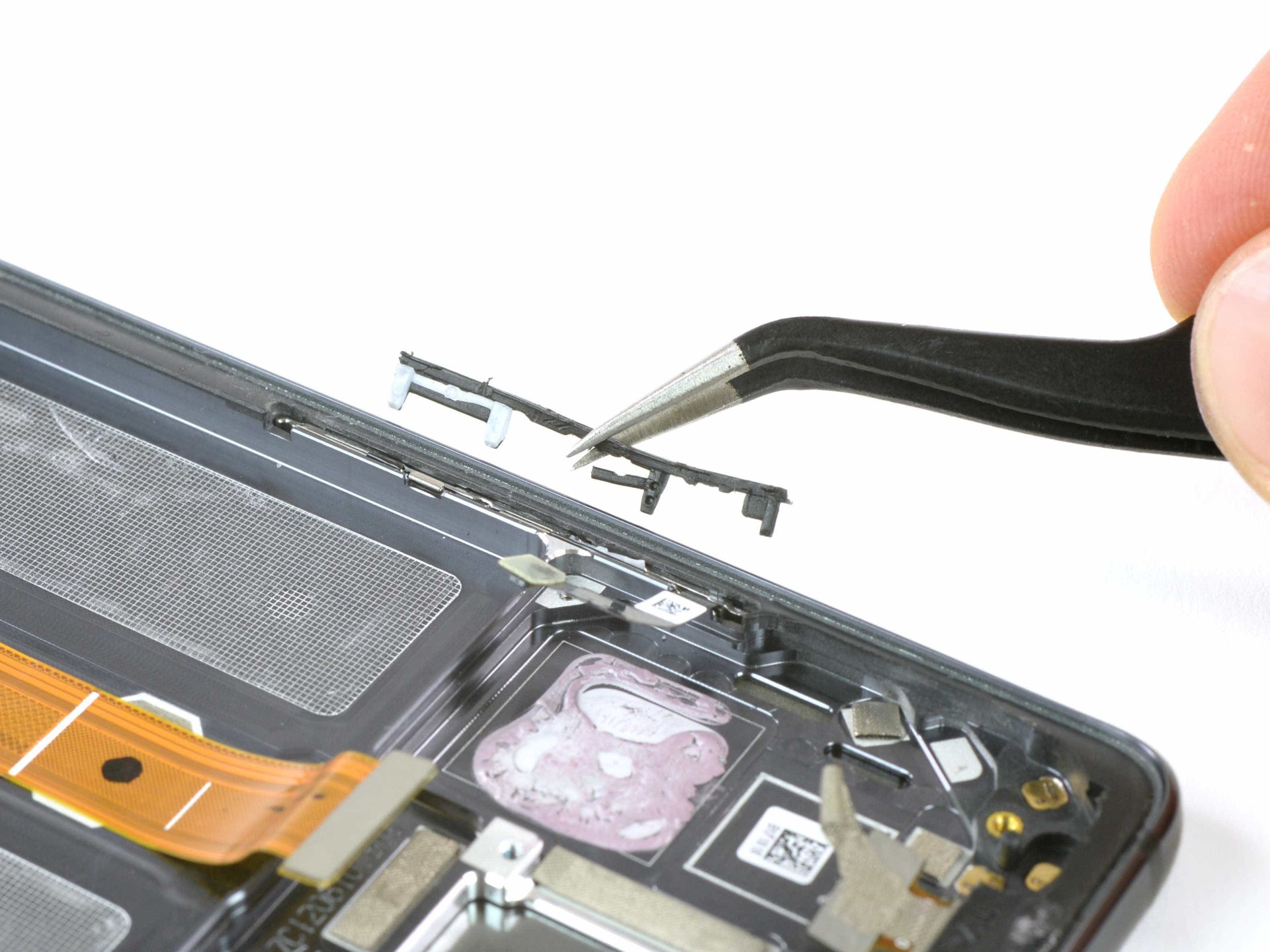 O novo topo de gama da Huawei foi desmontado. Veja o interior