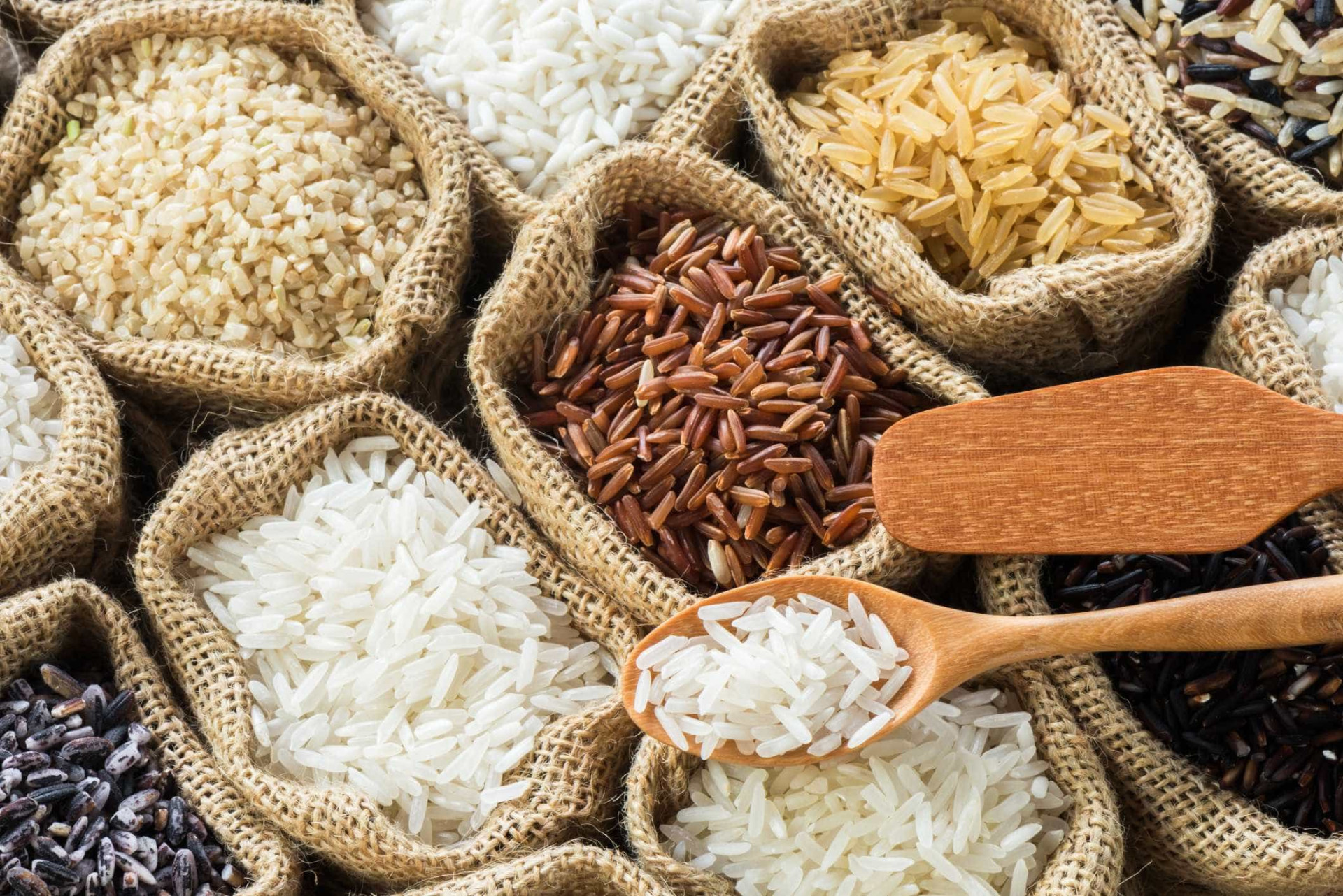 Os truques de cozinha que prometem facilitar-lhe a vida