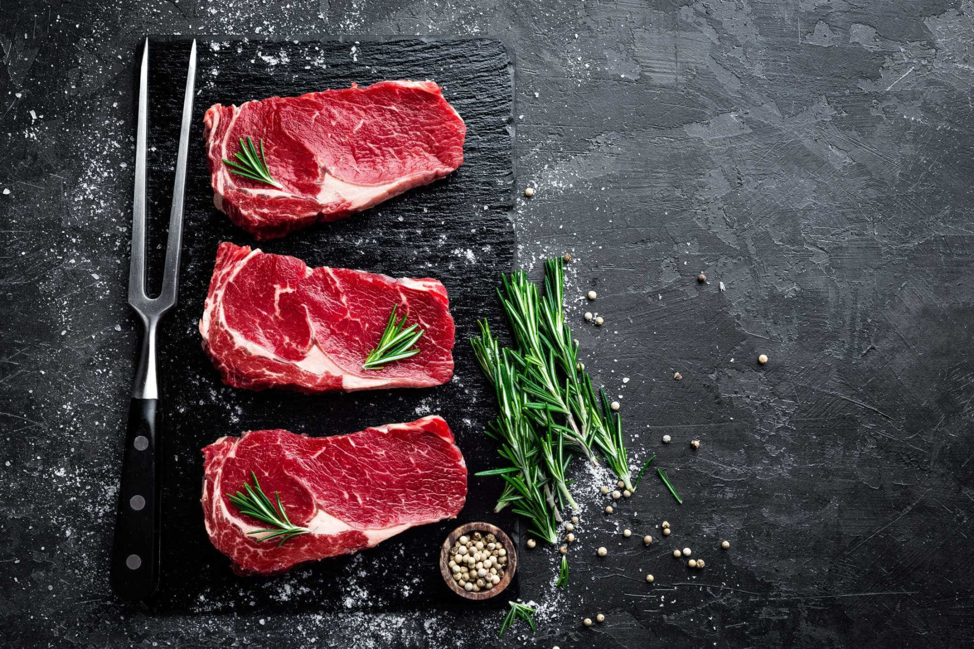 Os truques de cozinha que prometem facilitar-lhe a vida