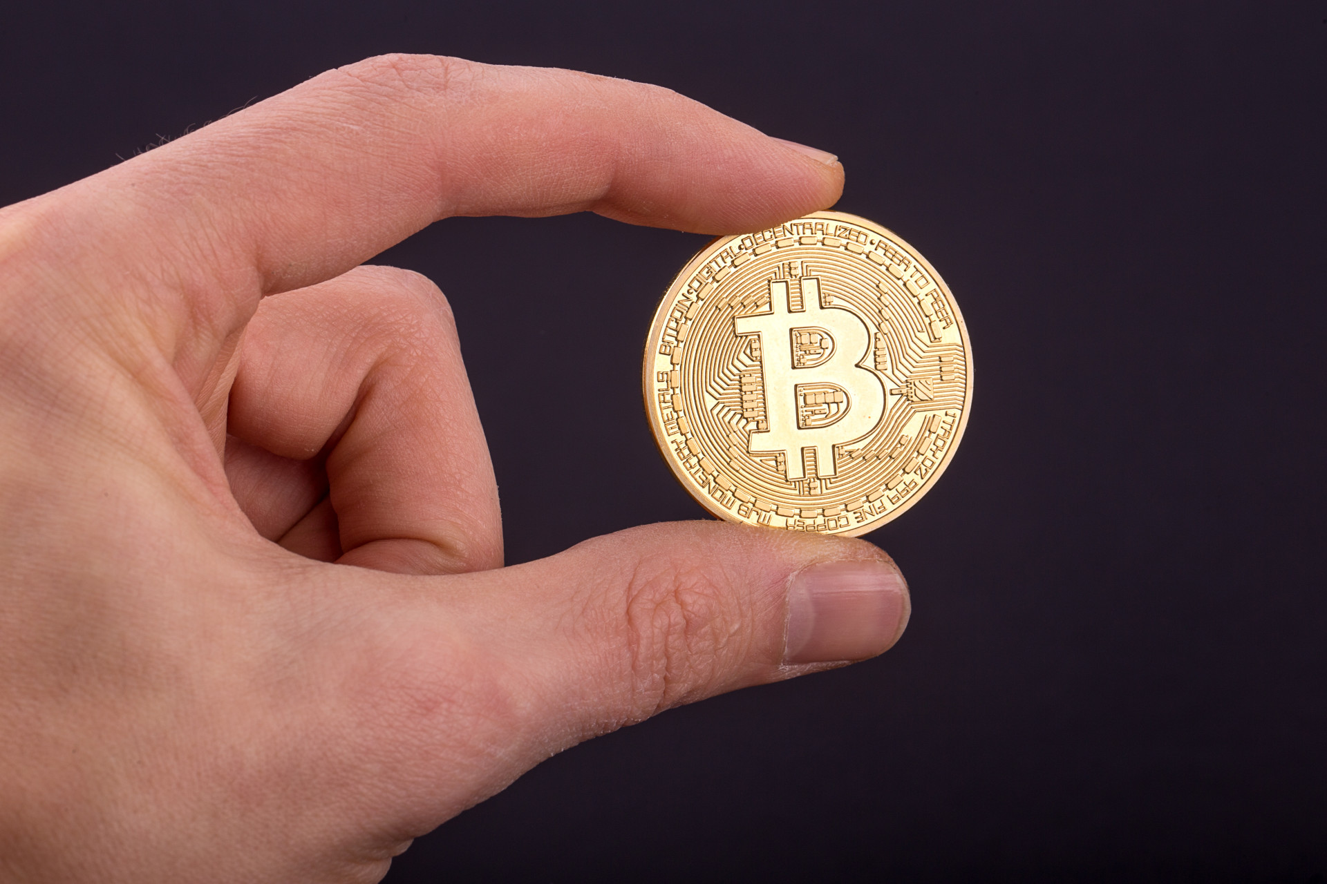 Bitcoin: Conheça melhor esta criptomoeda que tem atraído atenções