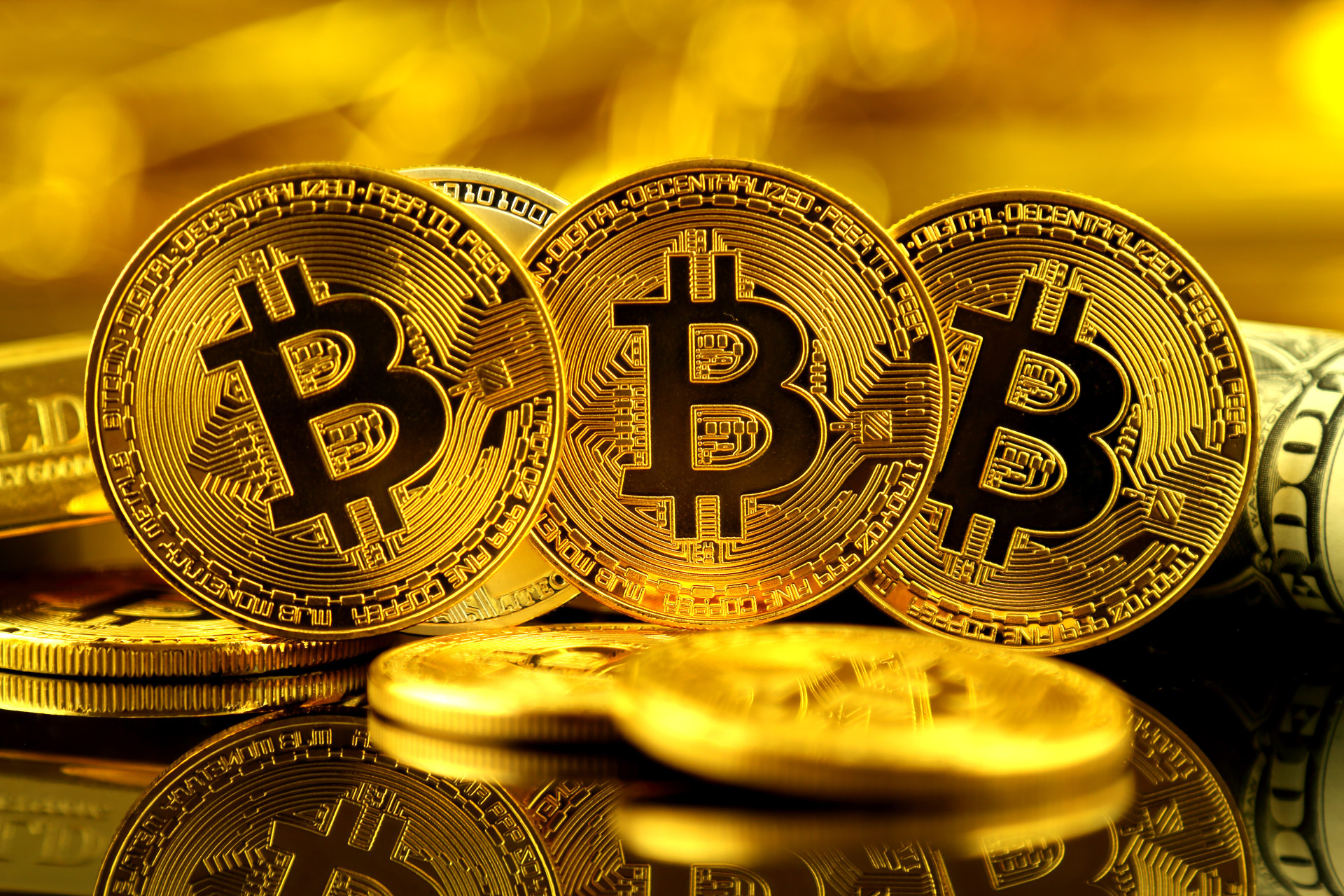 Bitcoin: Conheça melhor esta criptomoeda que tem atraído atenções