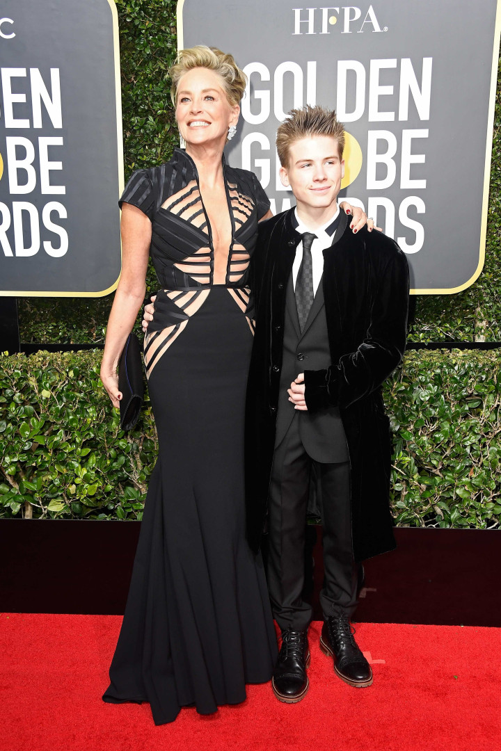 Angelina Jolie e Sharon Stone levaram os filhos aos Globos de Ouro