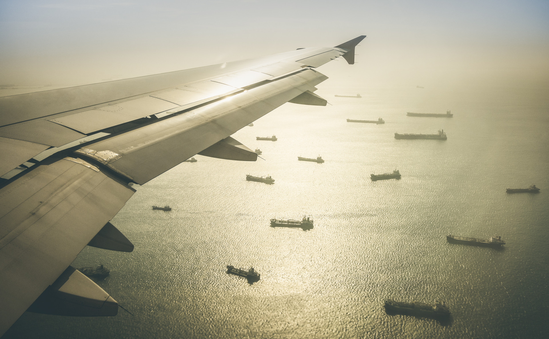 O mistério dos navios abandonados que aparecem em Singapura