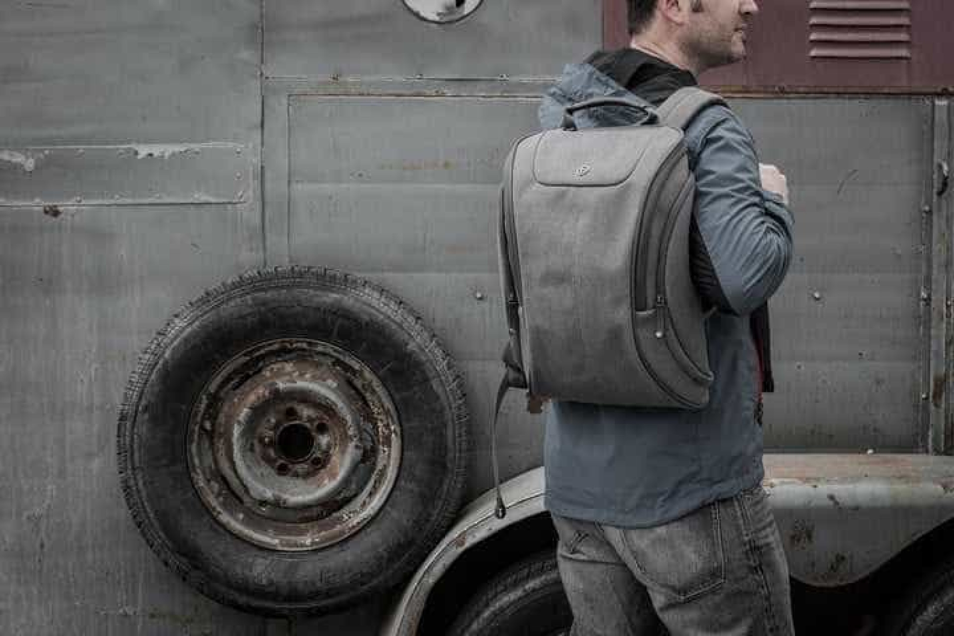 De viagem? Proteja o computador com uma destas malas