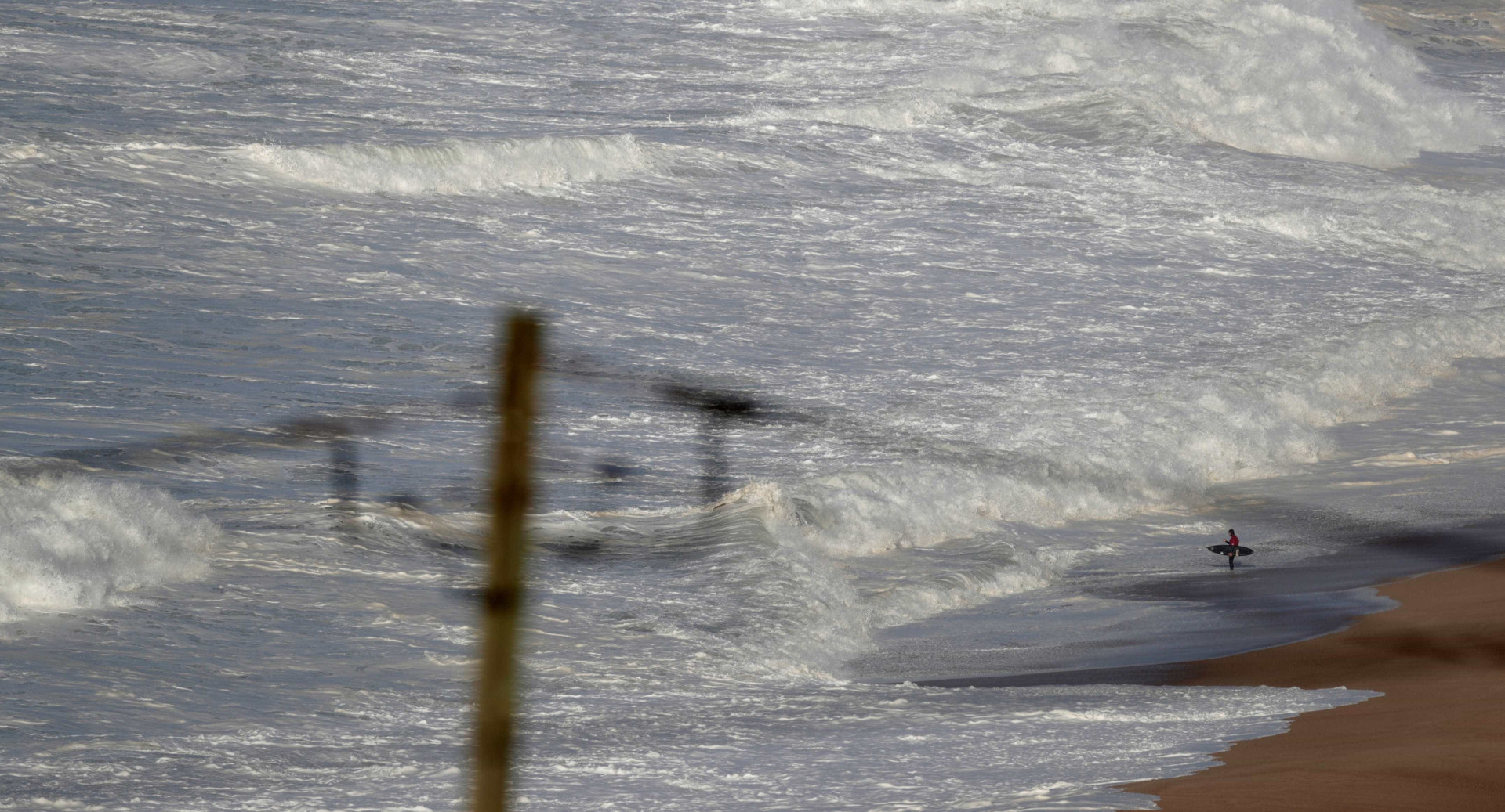 'Cavalgar' ondas gigantes. As imponentes vagas da Nazaré