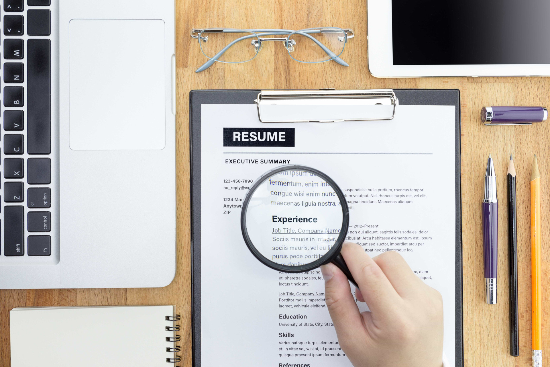 Emprego: Saiba o que não deve colocar no seu currículo