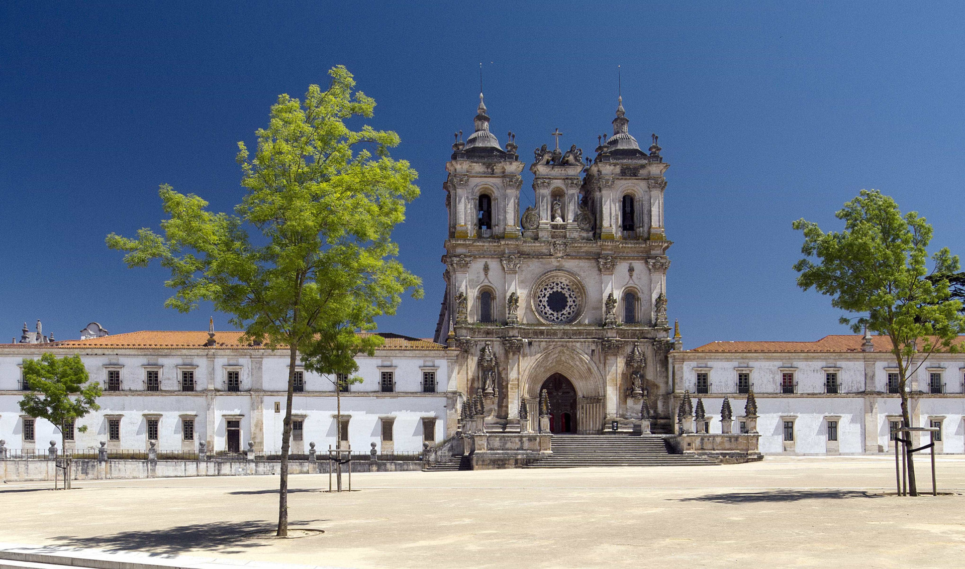 Estes são os mosteiros mais incríveis do planeta