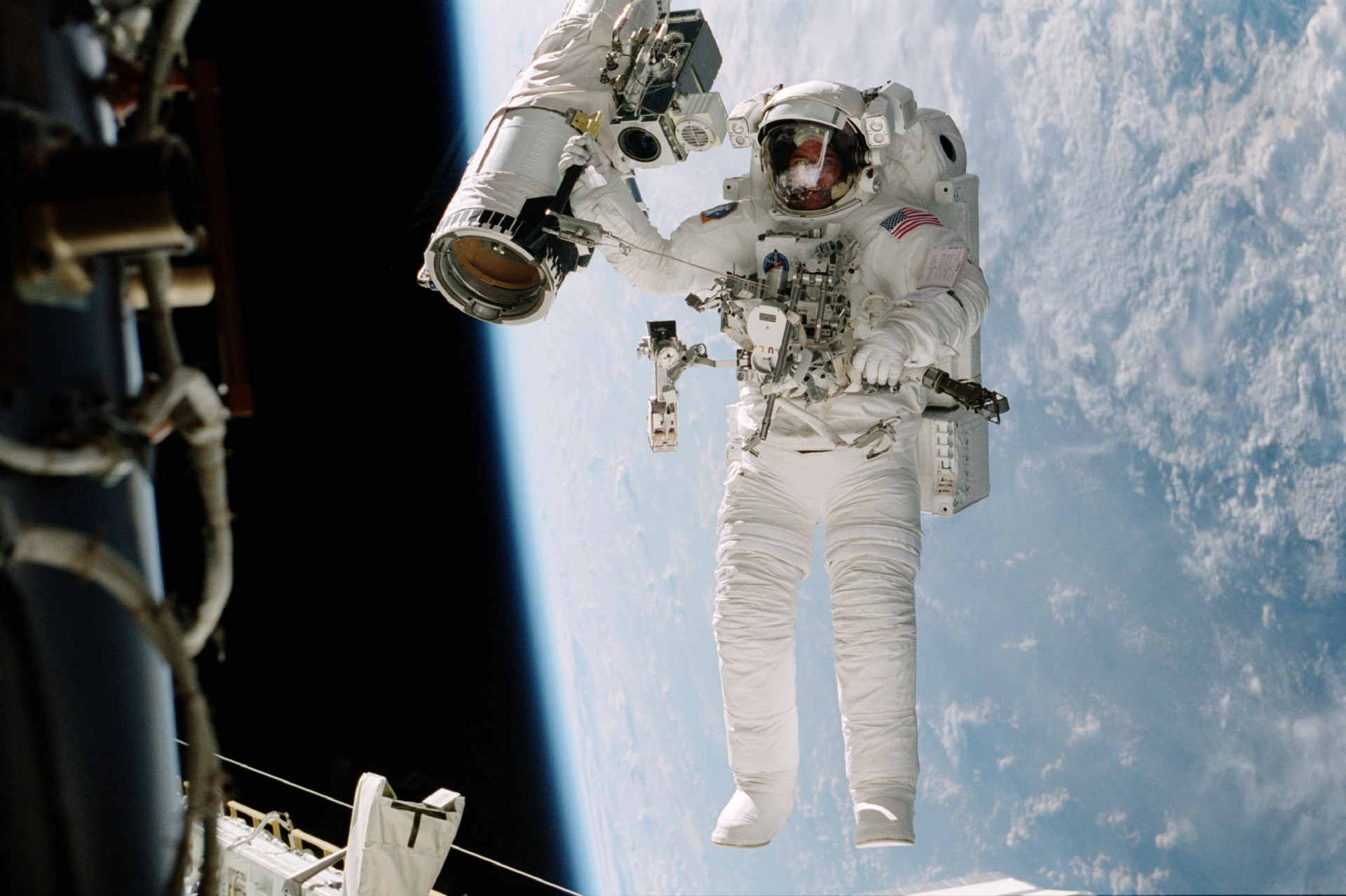 Como é viver no Espaço? Conheça as curiosidades mais fascinantes