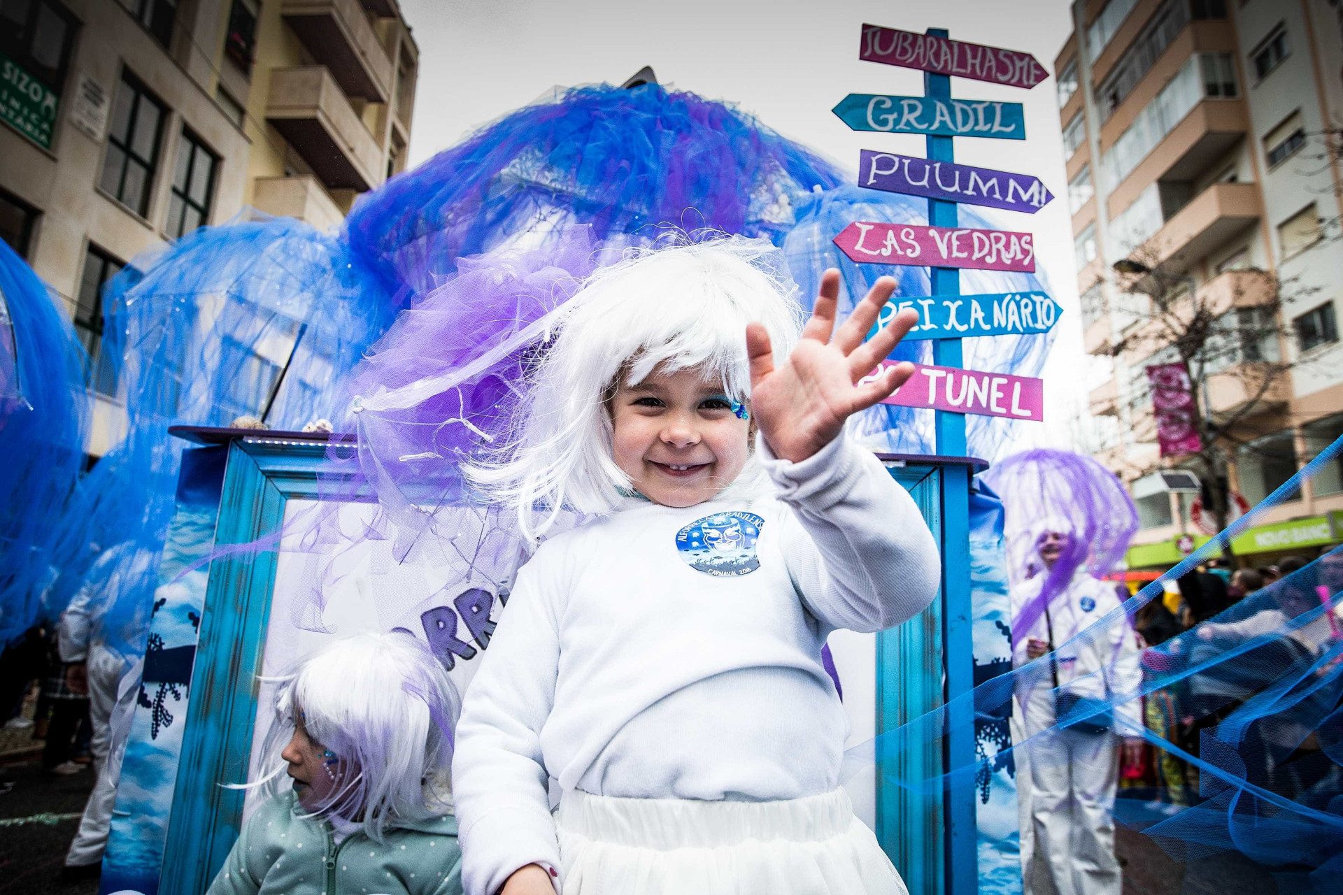 Carnaval português: Nem o frio, nem a chuva conseguiram travar a festa