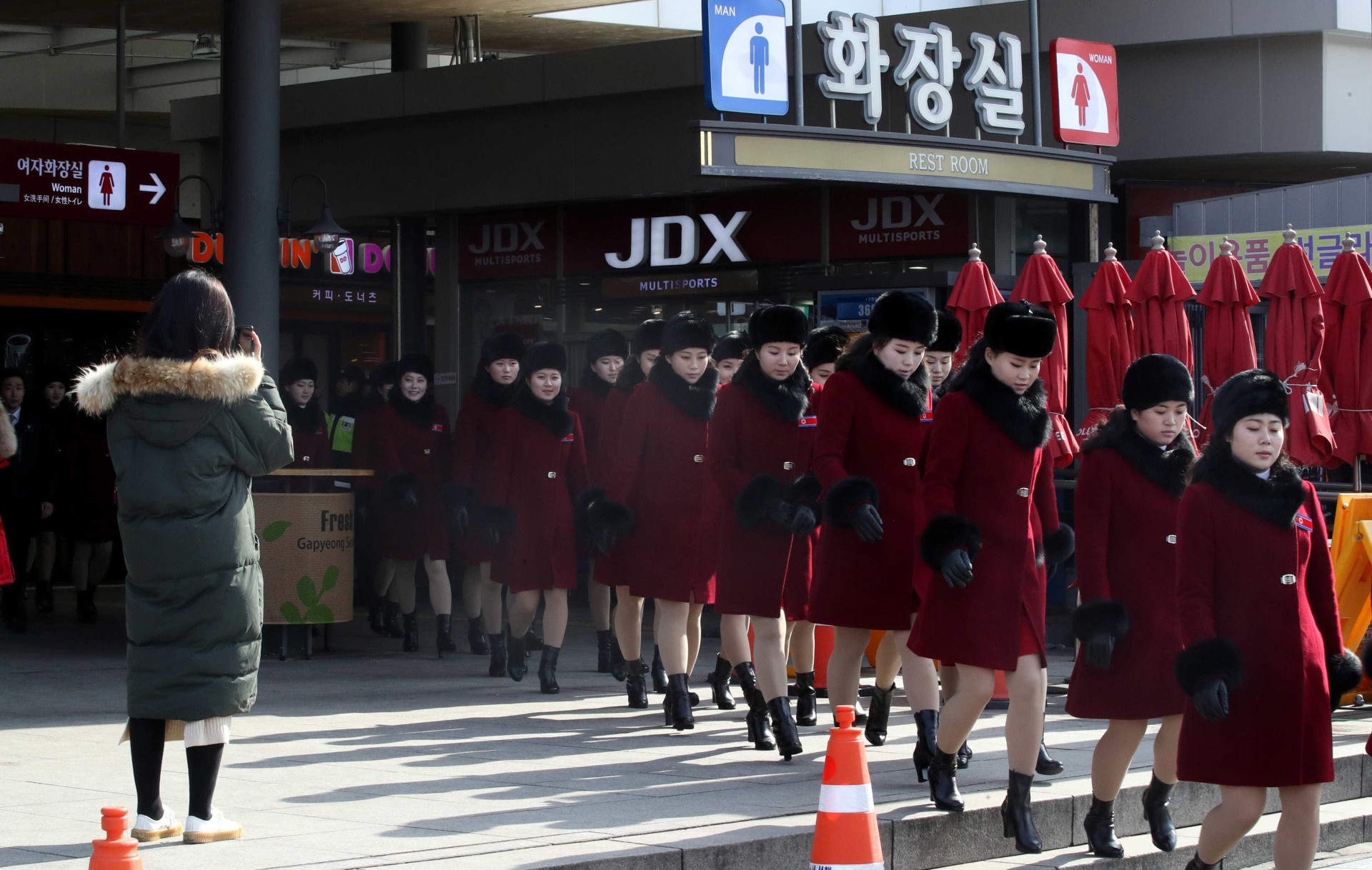 A peculiar claque da Coreia do Norte ou o preço da (im)perfeição