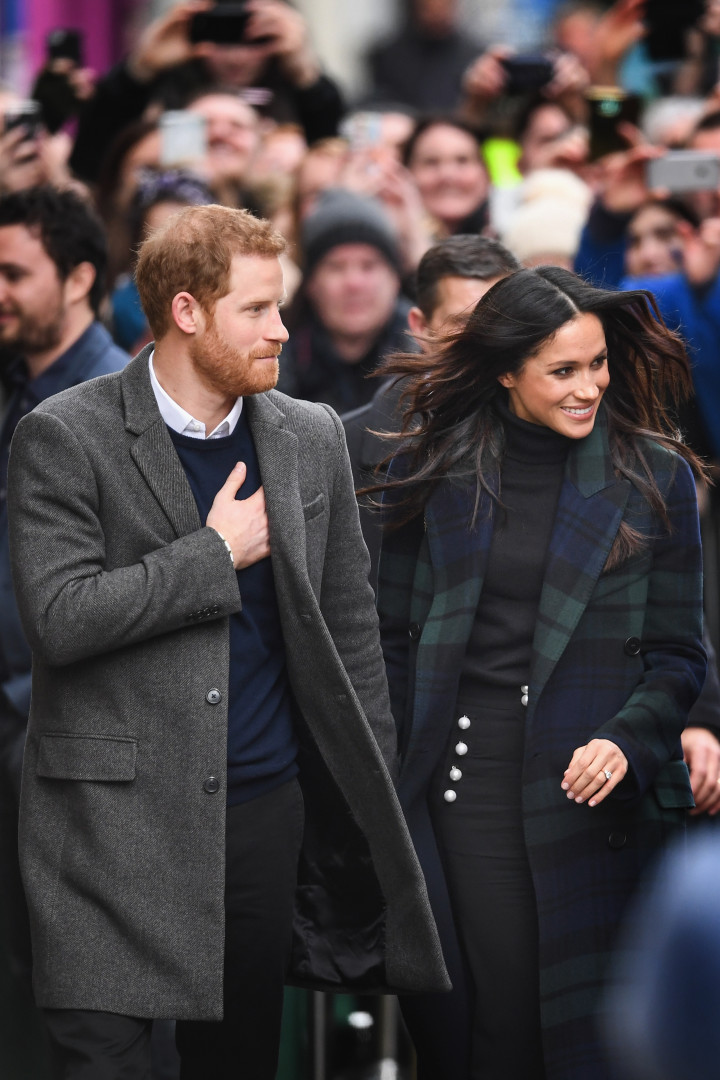 Look: De visita à Escócia, Meghan Markle homenageia a tradição local