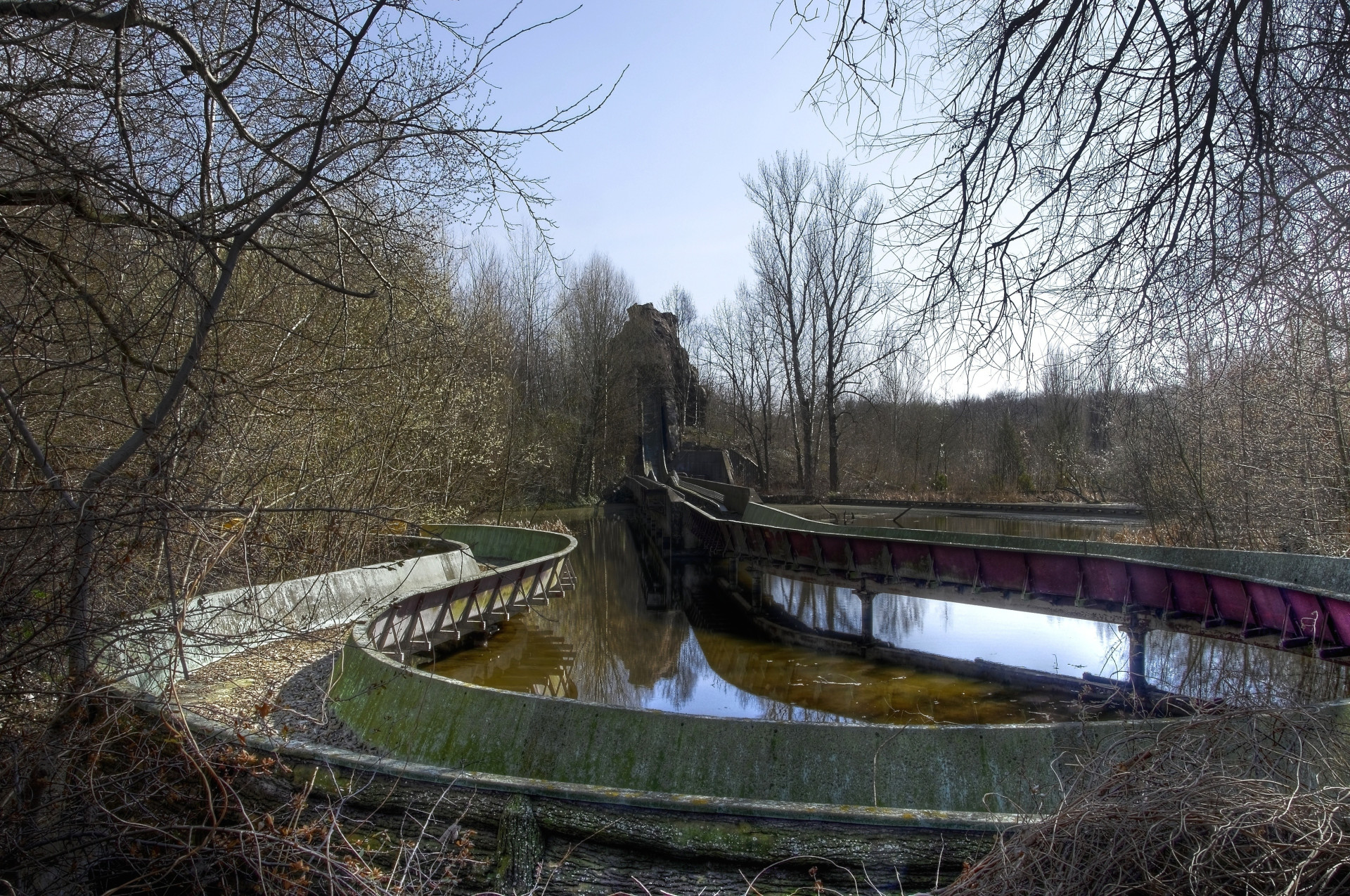 Conheça estes assustadores parques de diversões abandonados