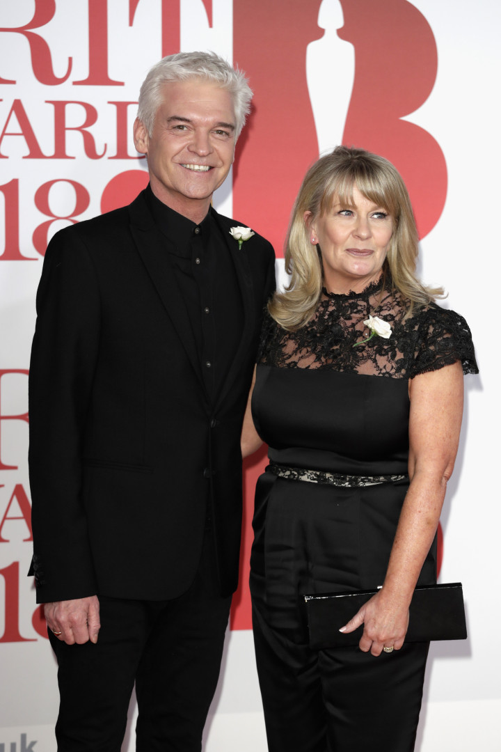 Brit Awards: Não se vestiram de preto mas levaram rosas brancas