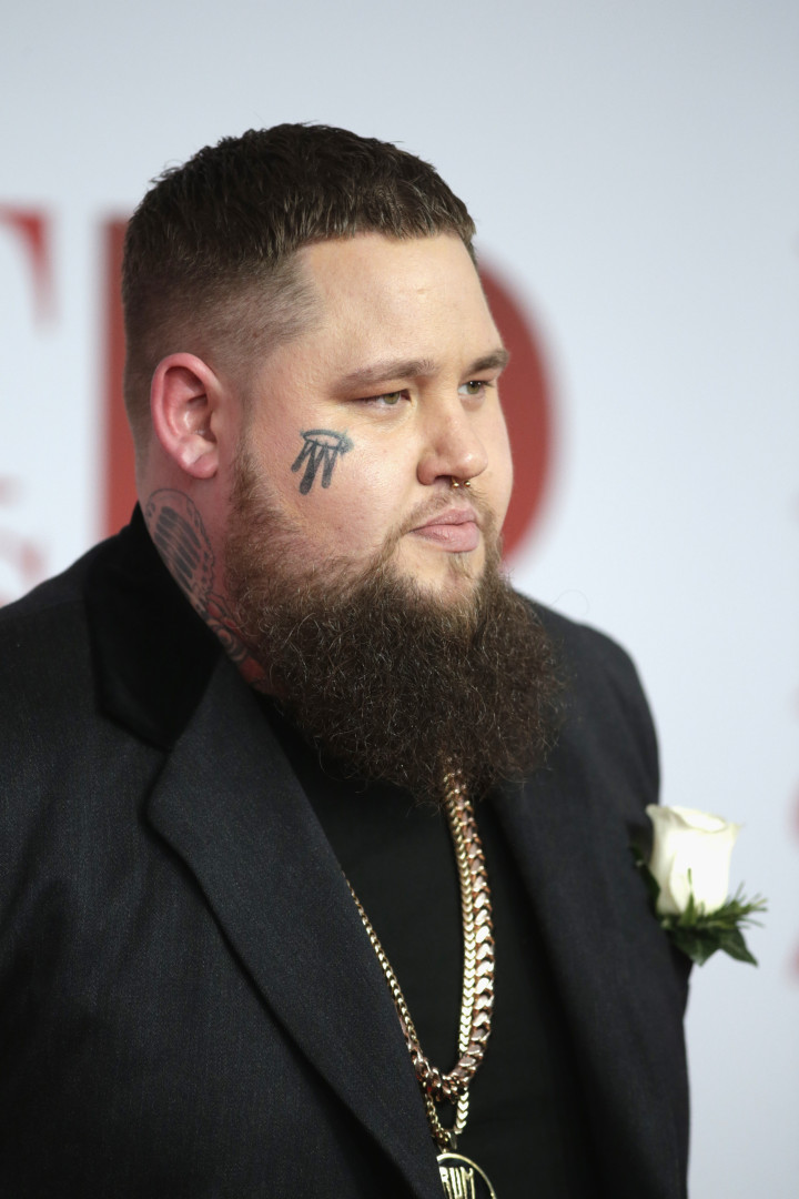 Brit Awards: Não se vestiram de preto mas levaram rosas brancas