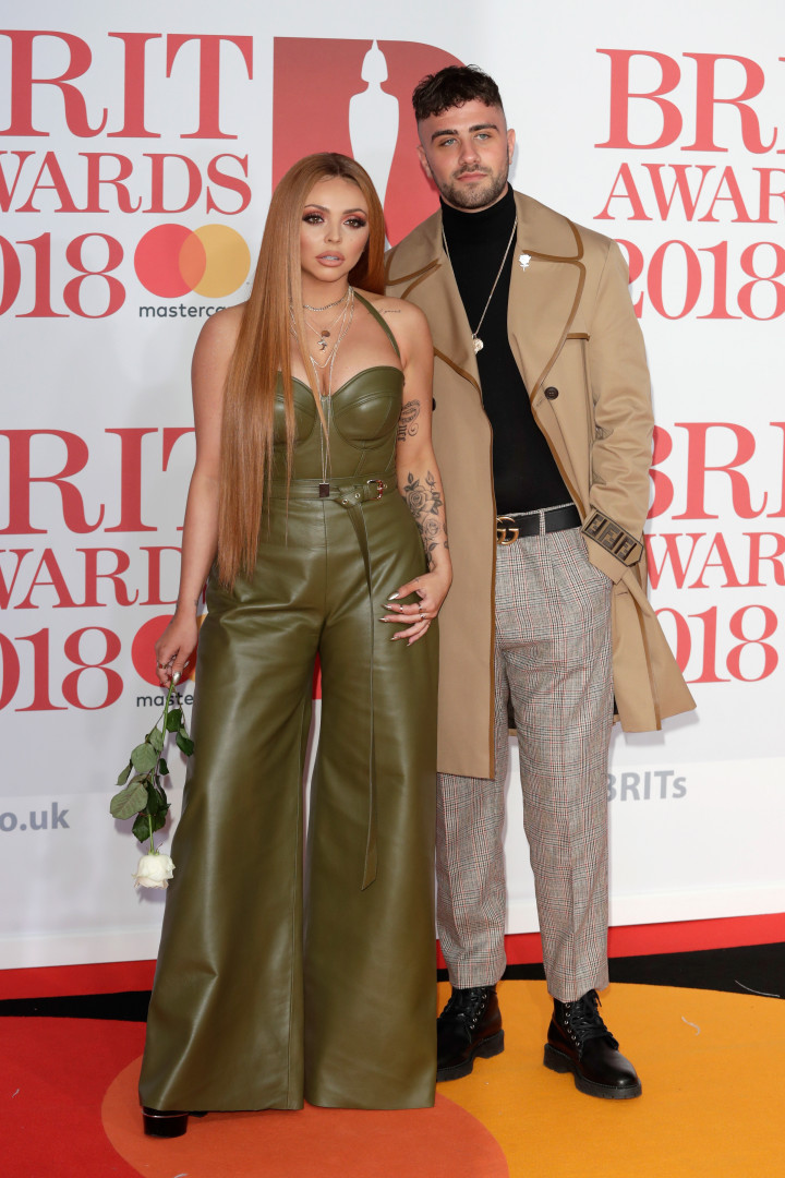Brit Awards: Não se vestiram de preto mas levaram rosas brancas
