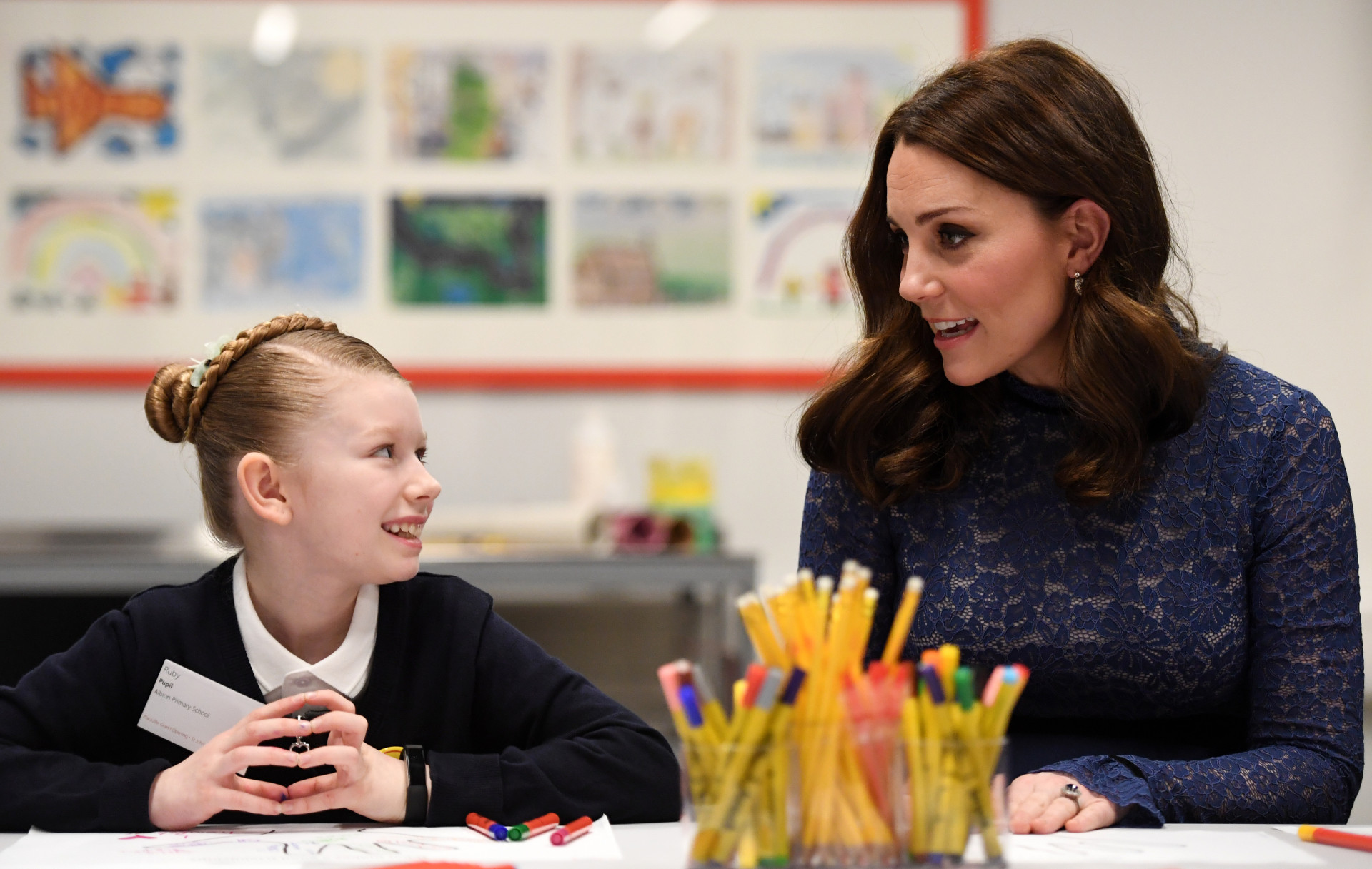 Kate Middleton espalha elegância já perto do nascimento do bebé