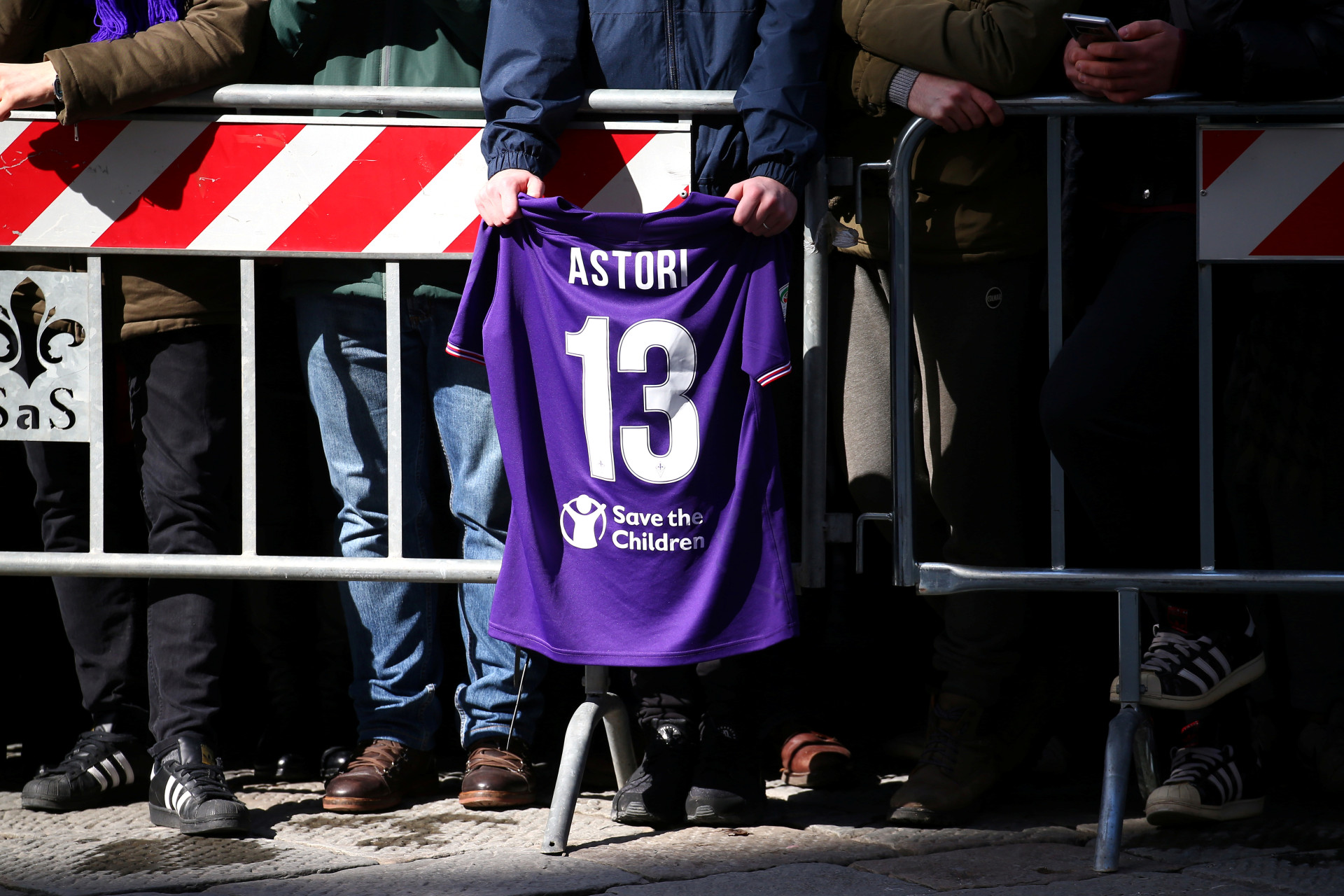 Enchente no último adeus a Astori, o eterno capitão da Fiorentina