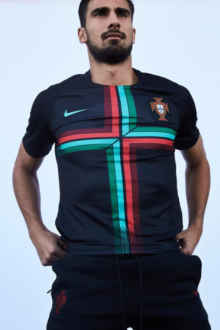 Oficial: Aí estão os novos equipamentos da Seleção para o Mundial
