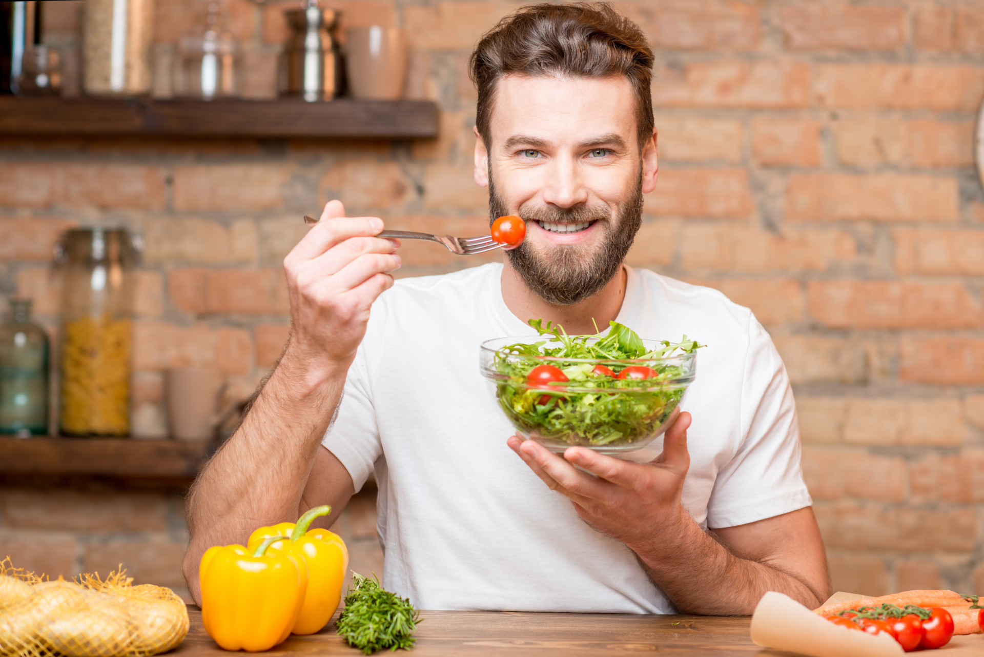 Que riscos e benefícios há em se tornar vegan ou vegetariano?