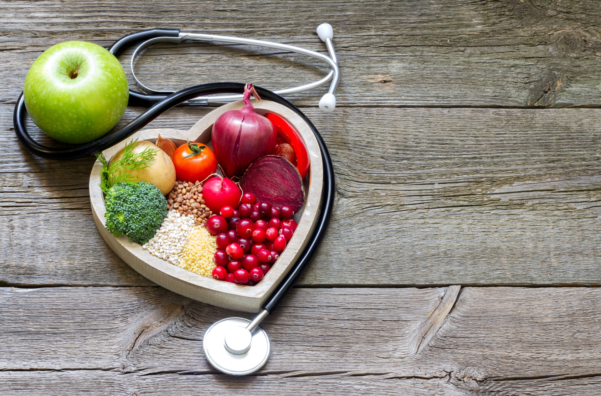 Que riscos e benefícios há em se tornar vegan ou vegetariano?