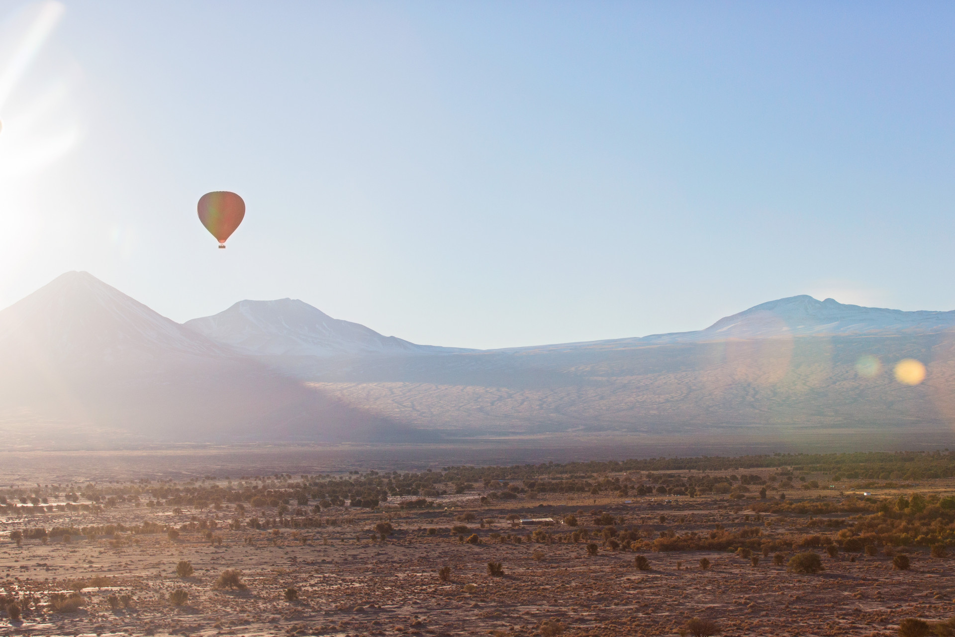 Os melhores destinos para fazer uma viagem de balão