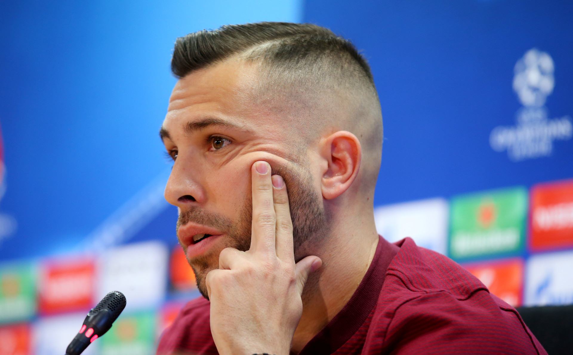 Comparações entre Vinícius Jr. e Messi? Alba deu a resposta possível