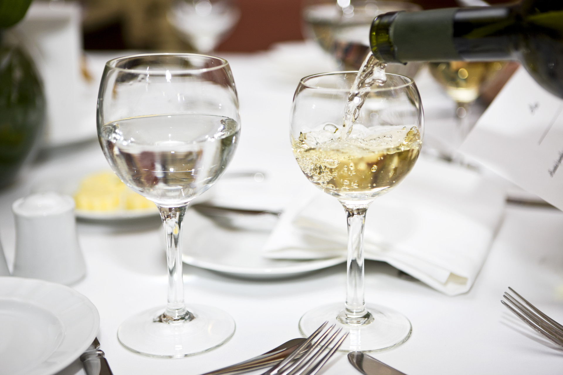 Saiba como degustar vinho como um profissional