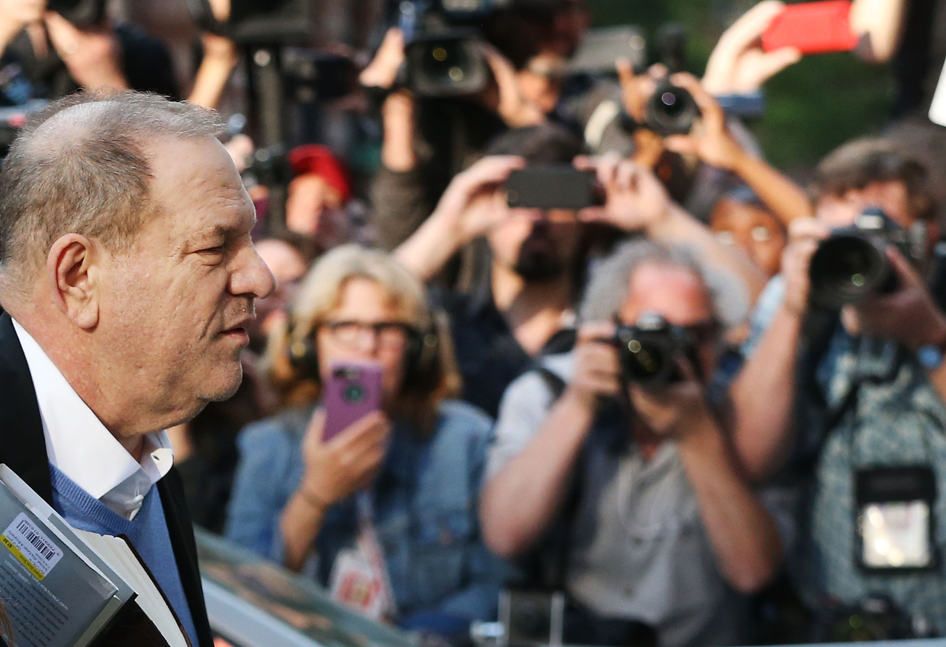 Harvey Weinstein acusado de abuso sexual e violação de duas mulheres
