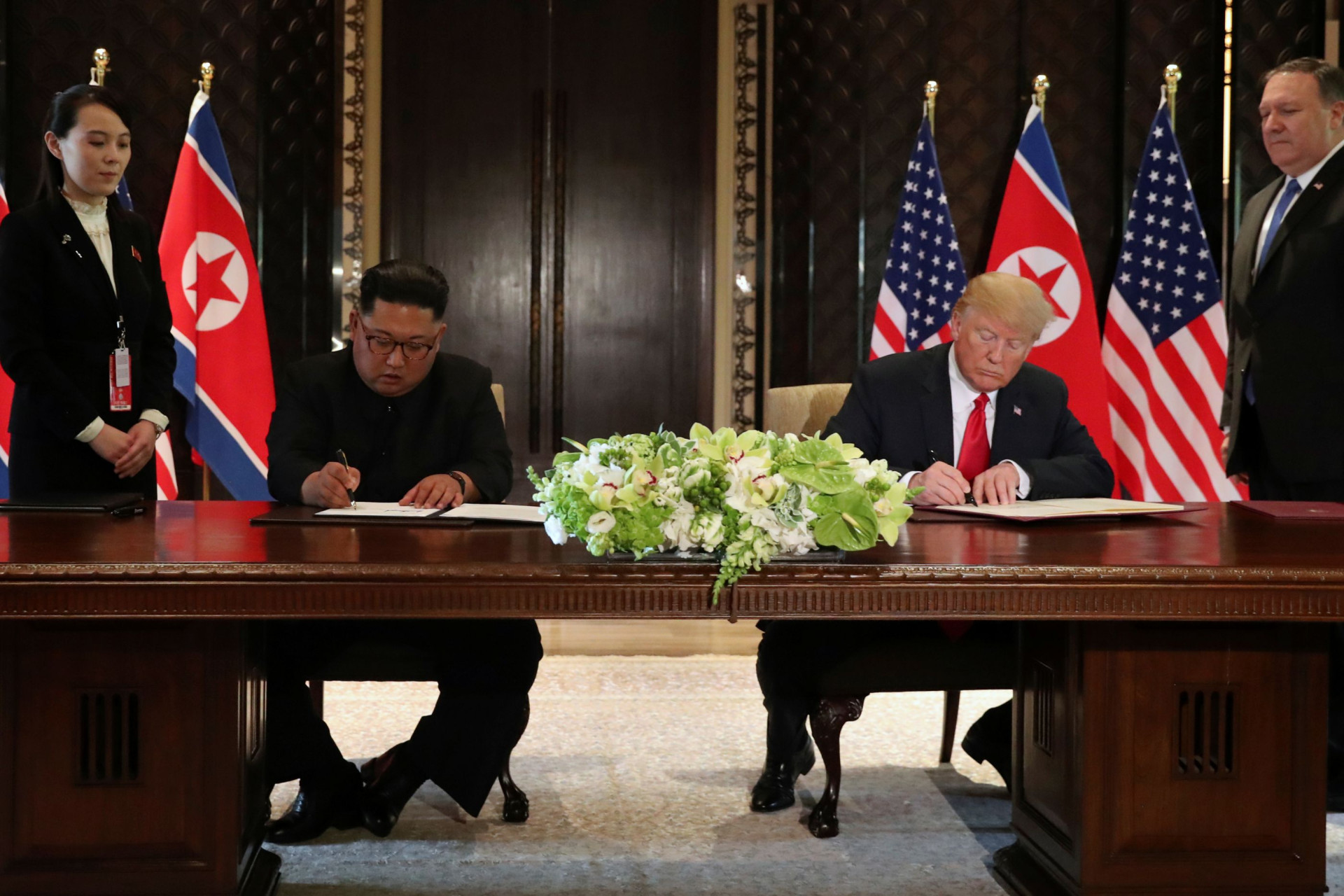 As imagens da cimeira histórica que juntou Kim e Trump