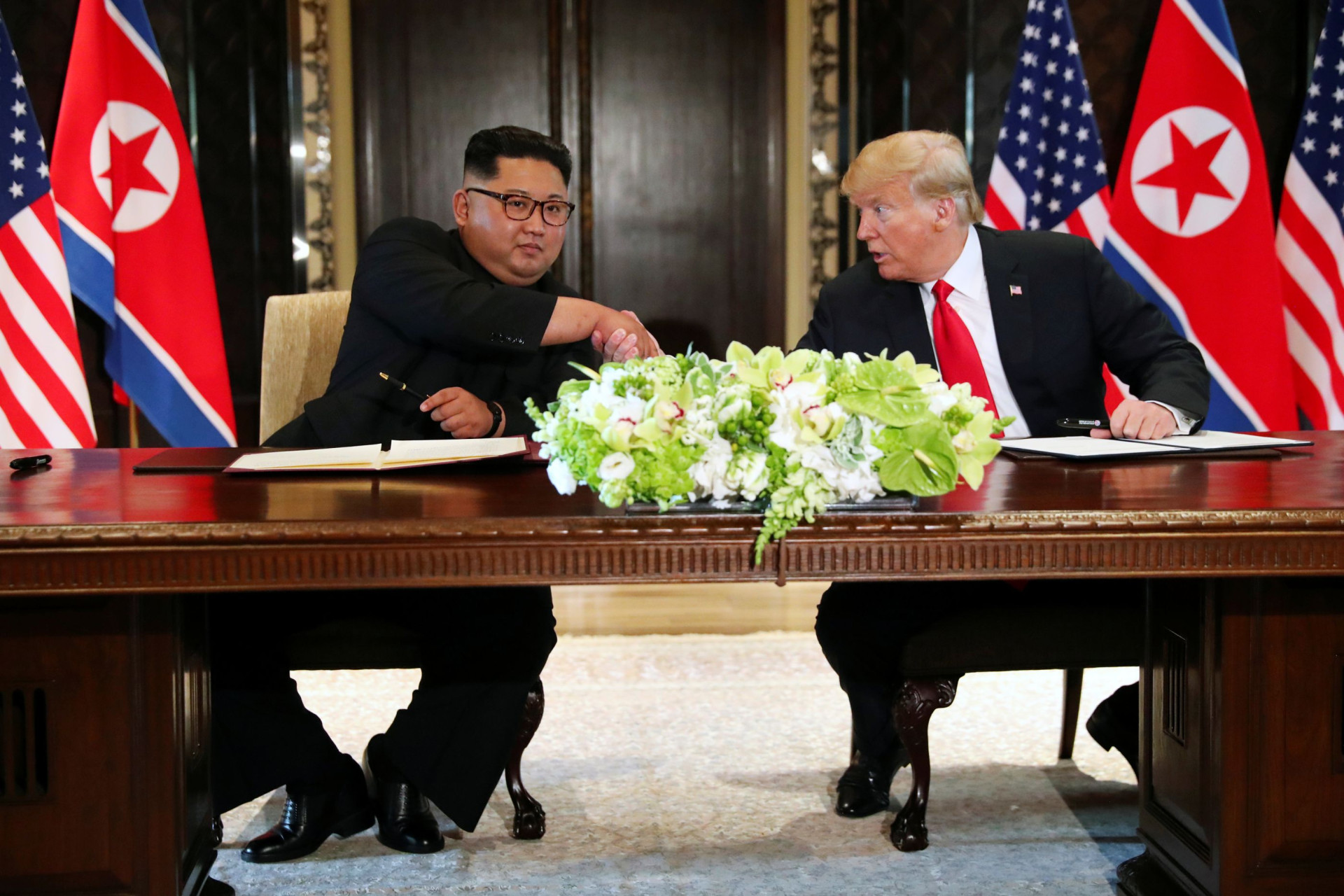As imagens da cimeira histórica que juntou Kim e Trump