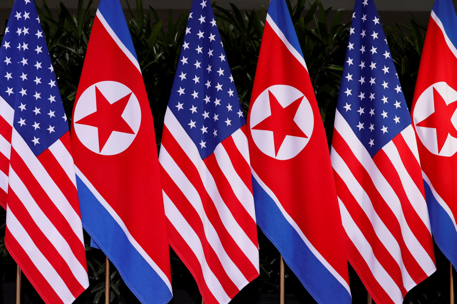 As imagens da cimeira histórica que juntou Kim e Trump