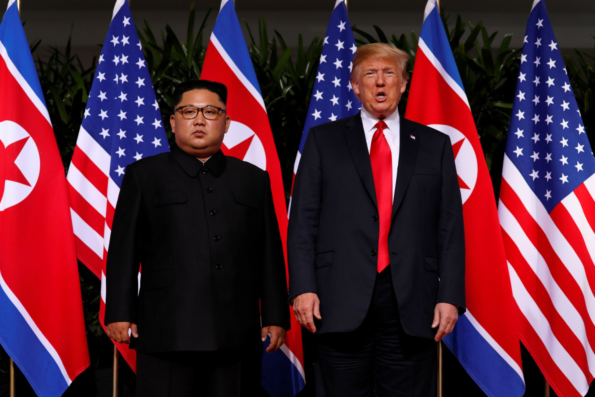 As imagens da cimeira histórica que juntou Kim e Trump