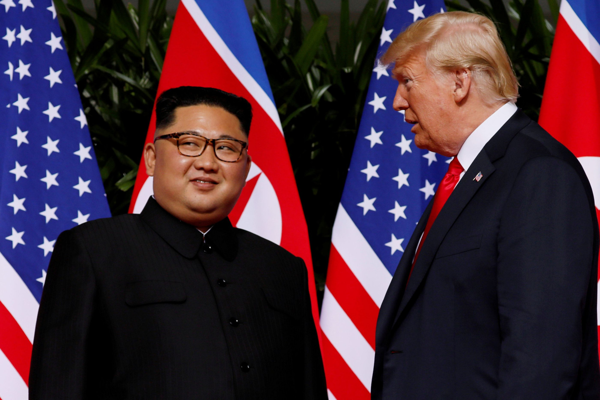 As imagens da cimeira histórica que juntou Kim e Trump