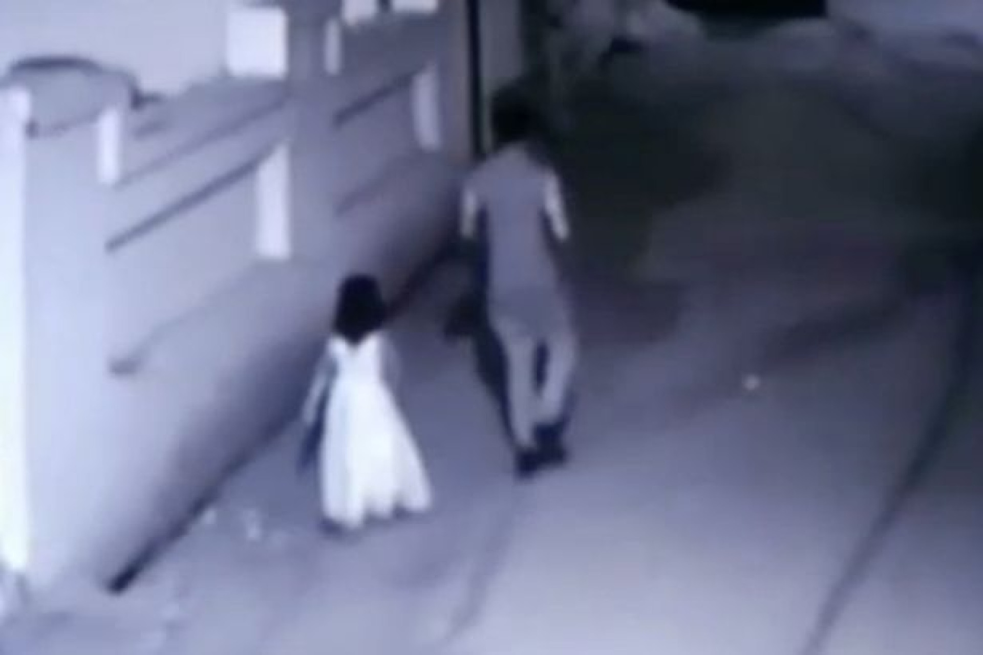 Menina de seis anos raptada, violada e mutilada em troca de um gelado