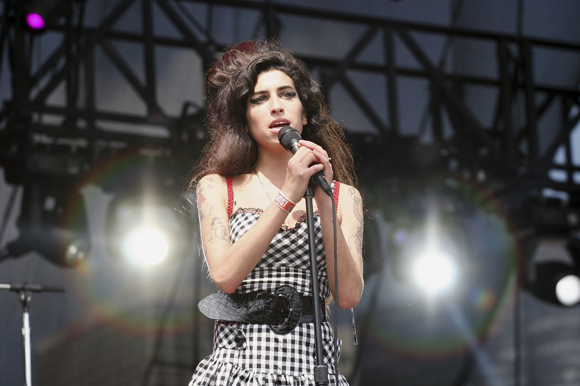 Os looks mais icónicos dos artistas em palco