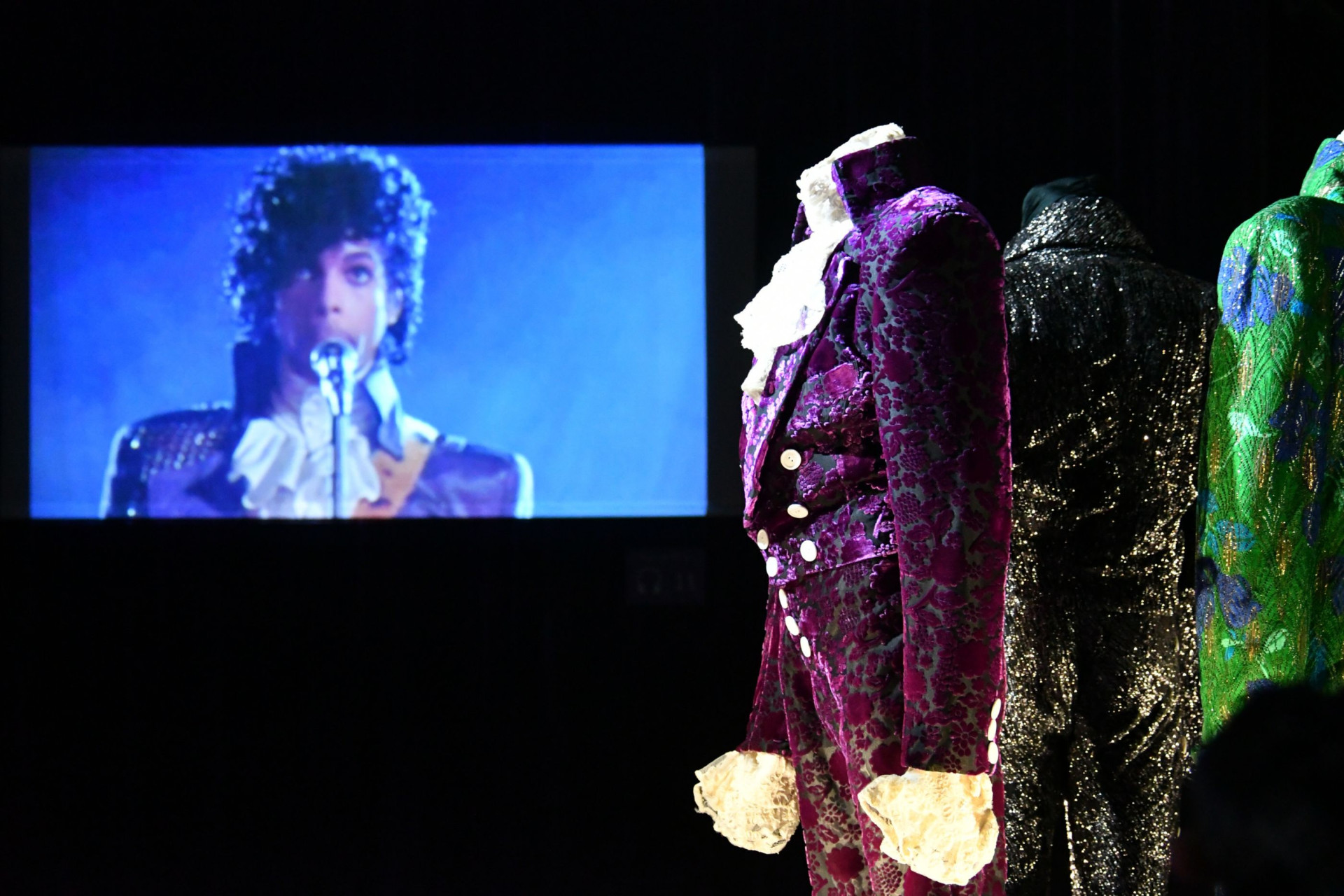Os looks mais icónicos dos artistas em palco