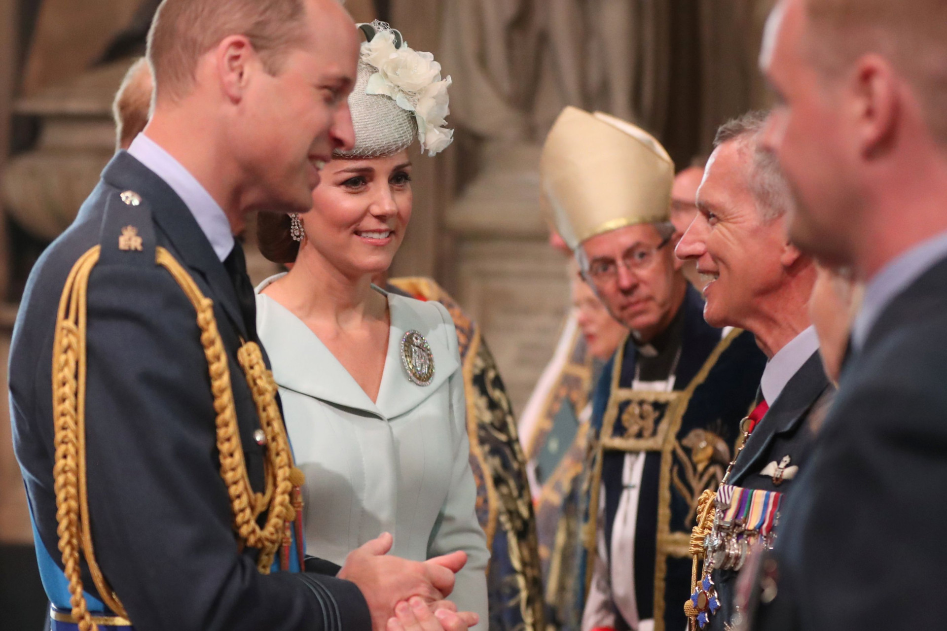 Realeza britânica reúne-se no centenário da RAF