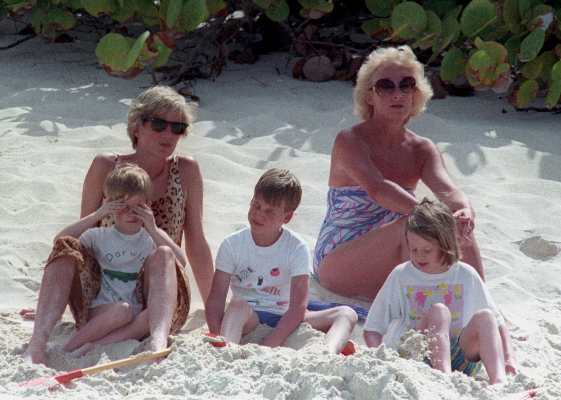 Família real vs Paparazzi: Uma história de amor e ódio