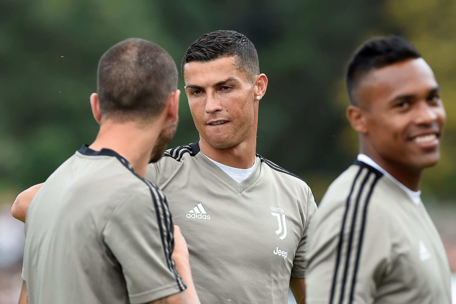 'Ronaldomania' atinge Itália: Eis as imagens da estreia do português