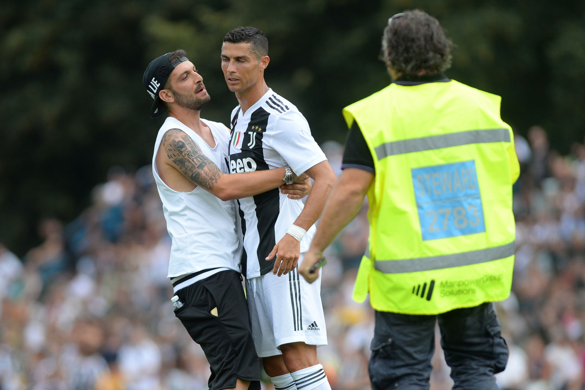 Estreia de Cristiano Ronaldo cancelada devido a invasão de campo