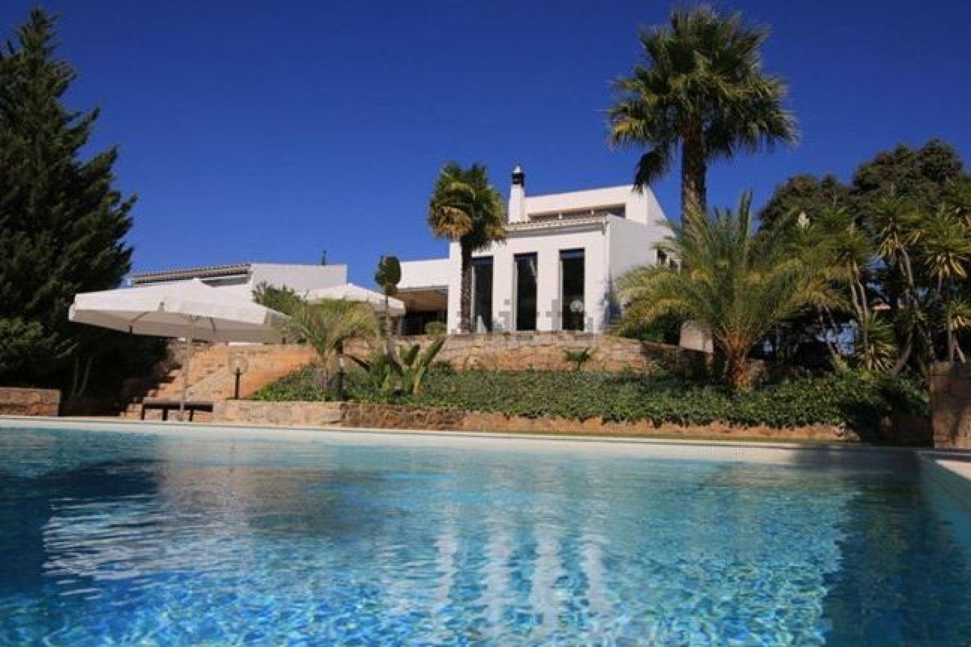 Eis as 10 casas de luxo portuguesas mais visitadas (e ainda à venda)