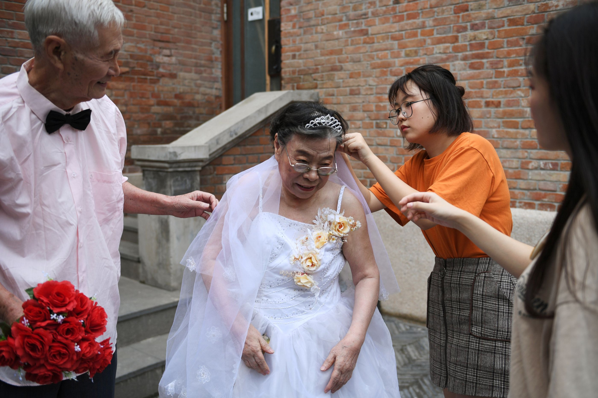 No dia de São Valentim chinês, o amor celebra-se com os mais experientes